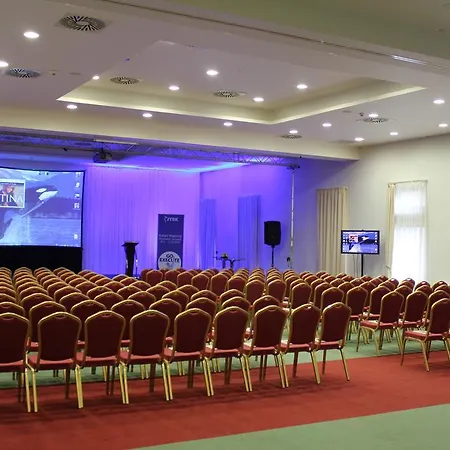 Grand 4* Bratysława